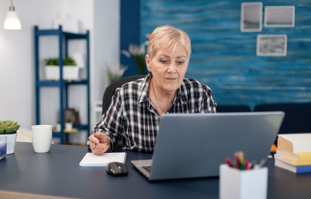 Открыт правовой мониторинг постановления по вопросу дистанционной формы получения дополнительного образования взрослых. Принимайте участие!